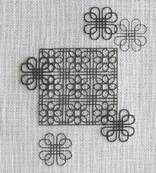 [heart pattern3] 4目ずつ重ねて並べるとさらに雰囲気が変わります。ﾌﾞﾗｯｸﾜｰｸの醍醐味です。